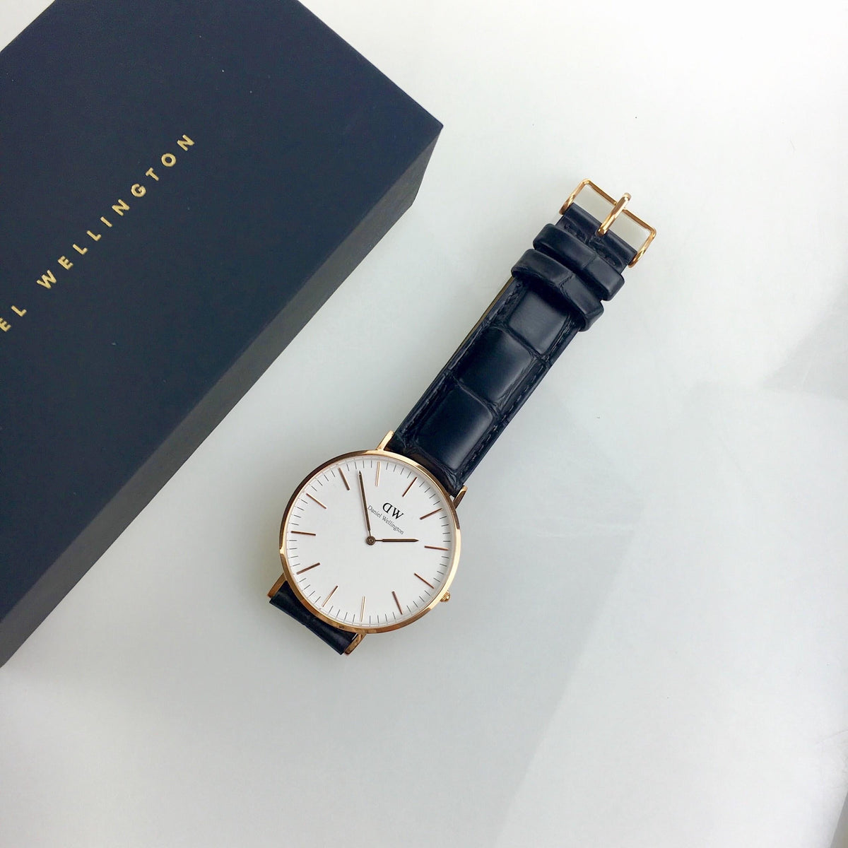 Daniel Wellington Reading 40mm White Dial Black Genuine Leather Men's Watch - DW00100014